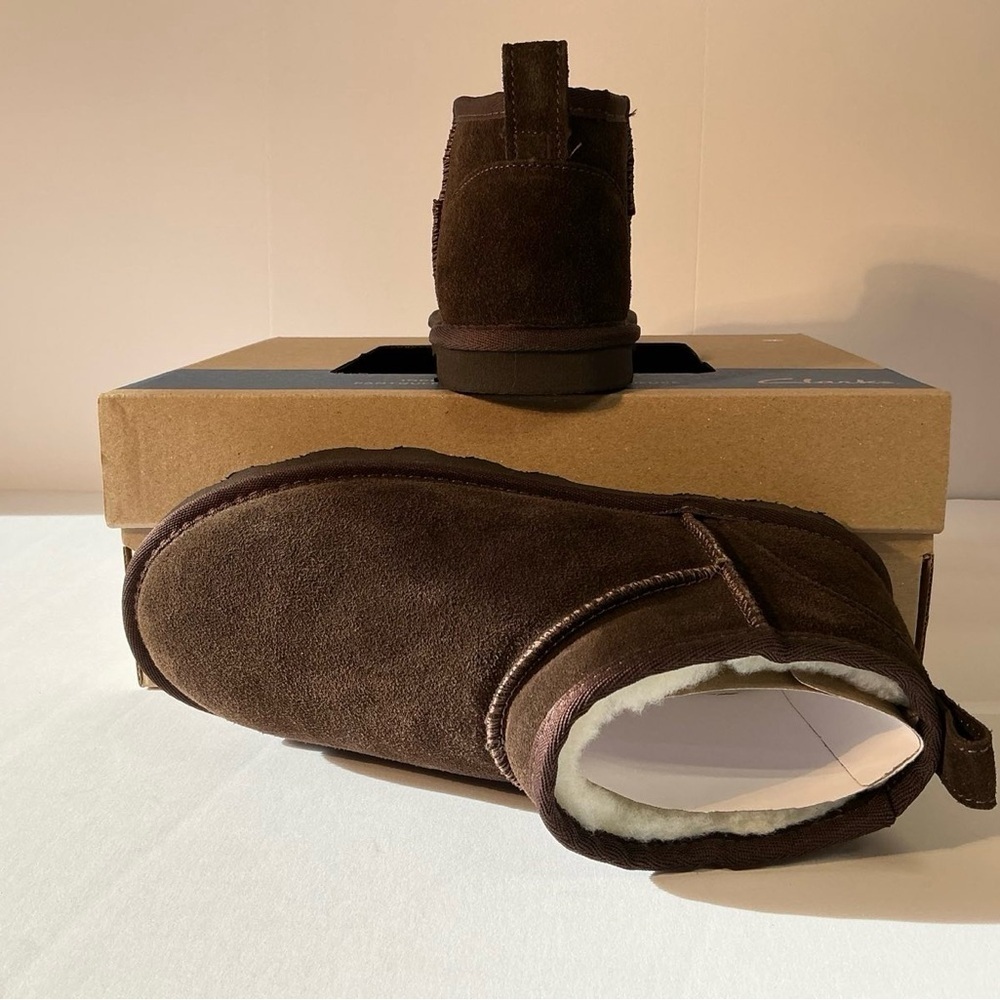 Clarks Brown Suede Ankle Boots | Cozy Winter Slip-On - Picture 6 of 6